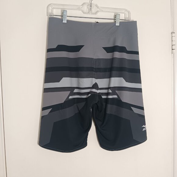 Mizuno board short xs gray black stripe  stretch surf  swim gym  training USA - Picture 4 of 7